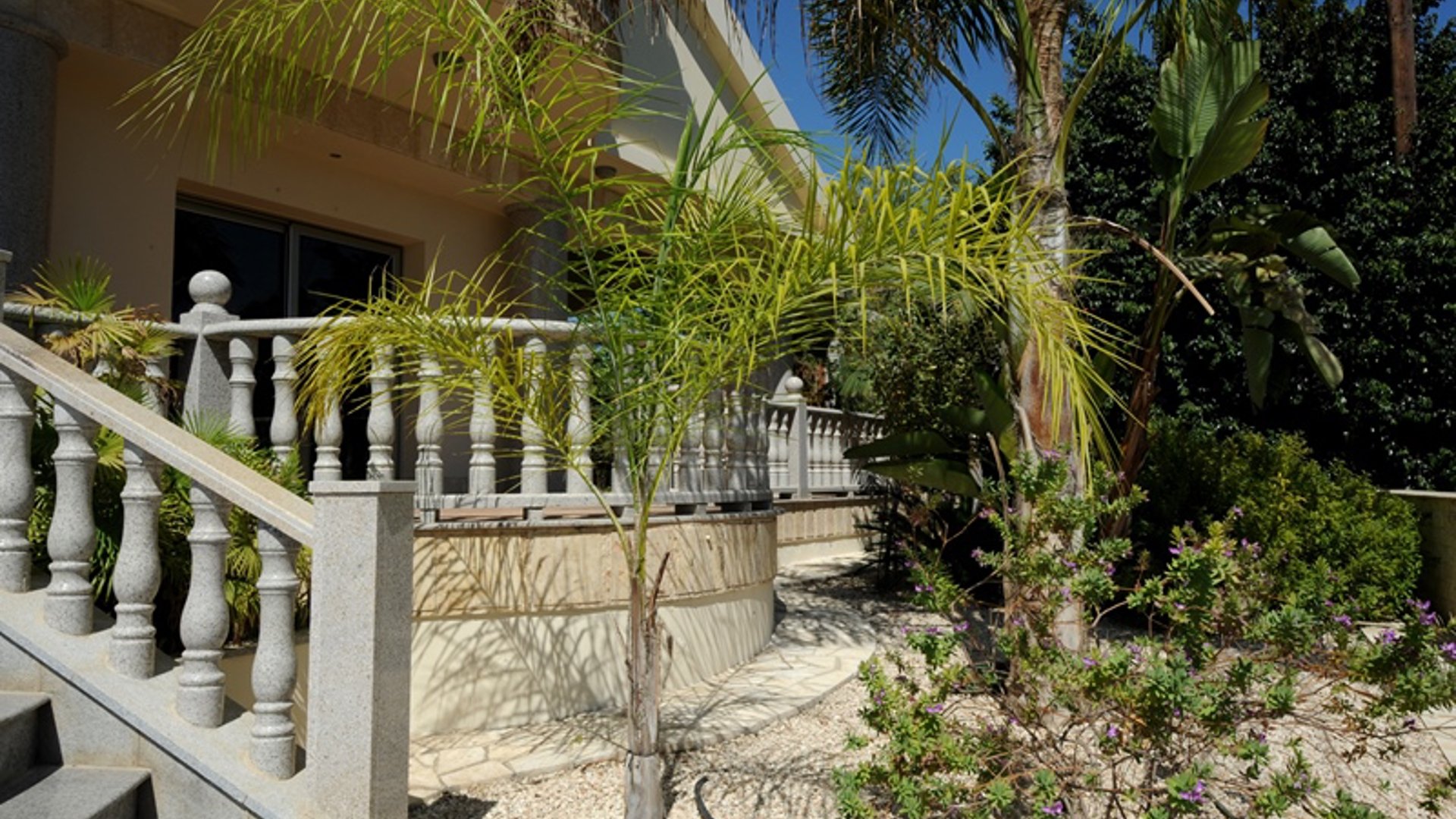 5 bedrooms Villa in Limassol, Cyprus No. 25594