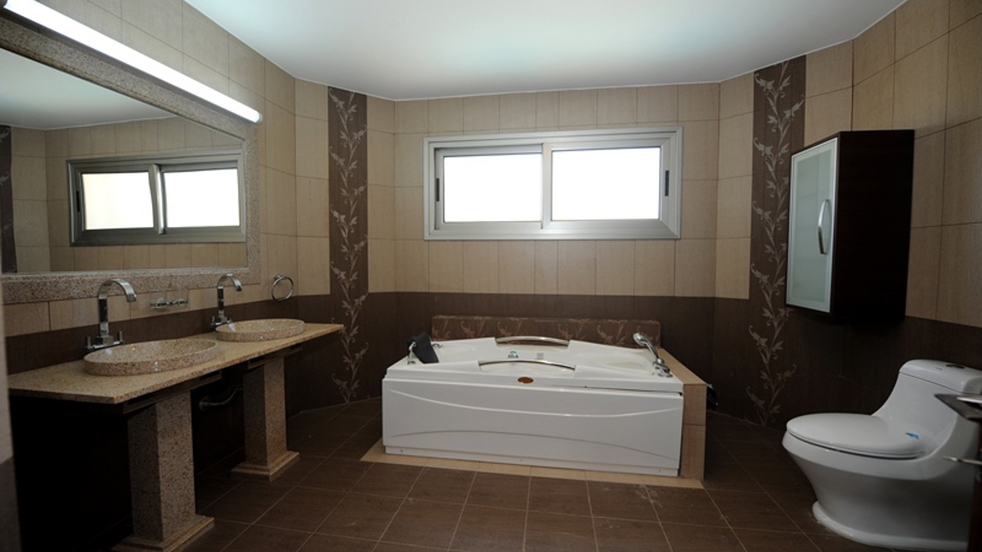 5 bedrooms Villa in Limassol, Cyprus No. 25594