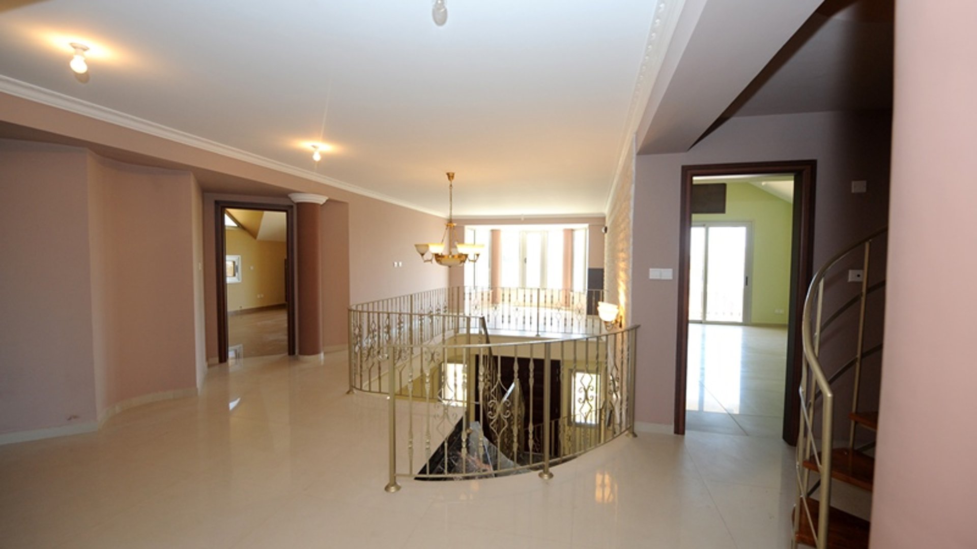 5 bedrooms Villa in Limassol, Cyprus No. 25594