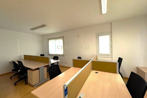 115m2 Oficina en Limassol,  No. 55193 2