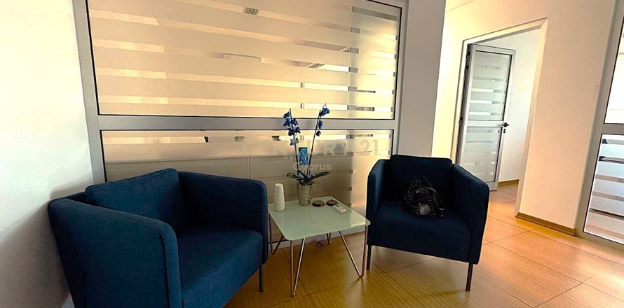 115m2 Oficina en Limassol,  No. 55193