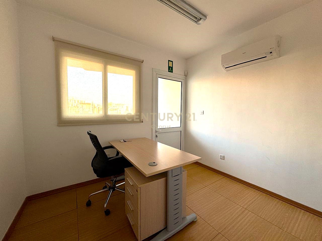 115m2 Office in Limassol, Cyprus No. 55193