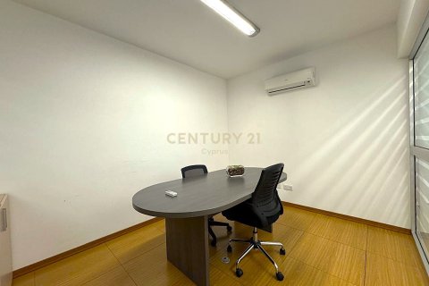 115m2 Oficina en Limassol,  No. 55193 6