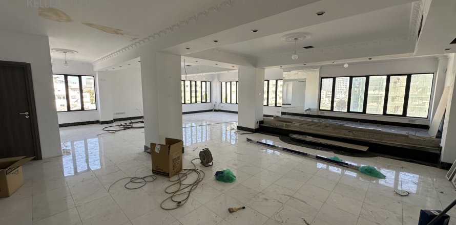 4 rooms Office in Larnaca, Larnaka, No. 39827