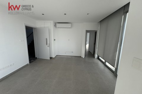 2 bedrooms Apartment in Larnaca, Larnaka,  No. 39828 8