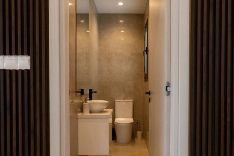 3 bedrooms Villa in Limassol,  No. 47609 13