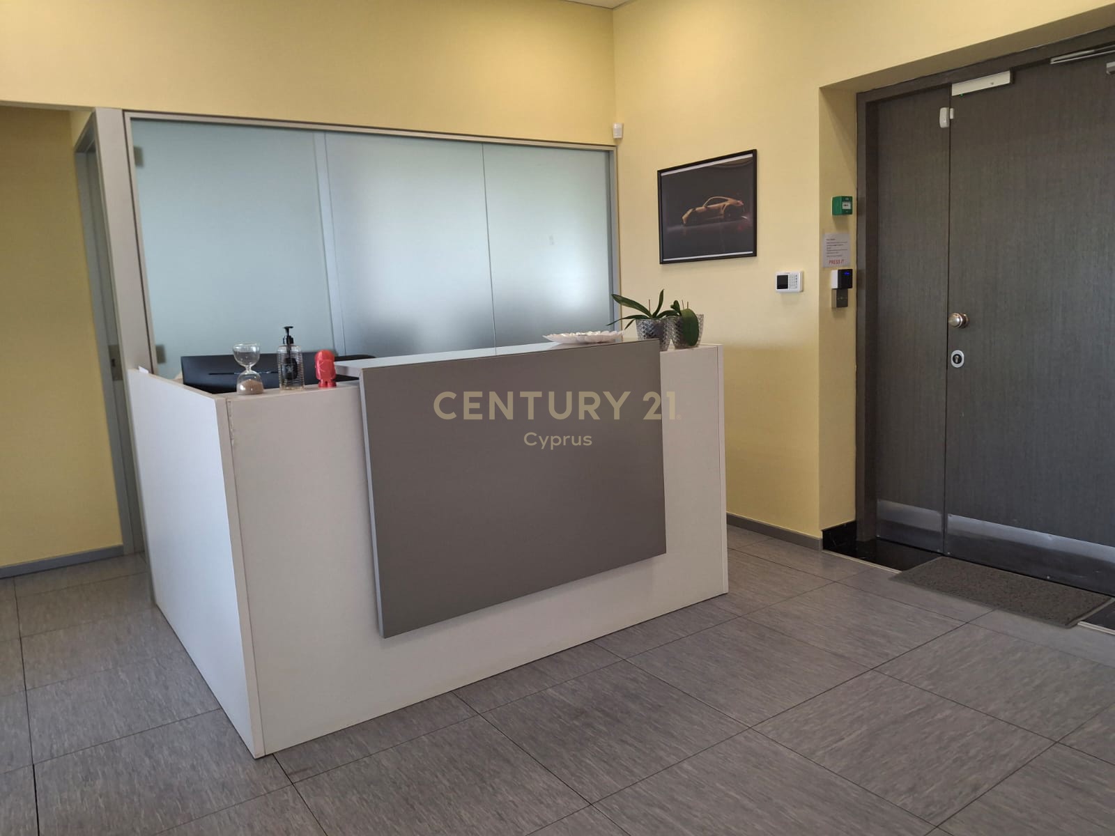 320m2 Office in Mesa Geitonia, Limassol, Cyprus No. 54121