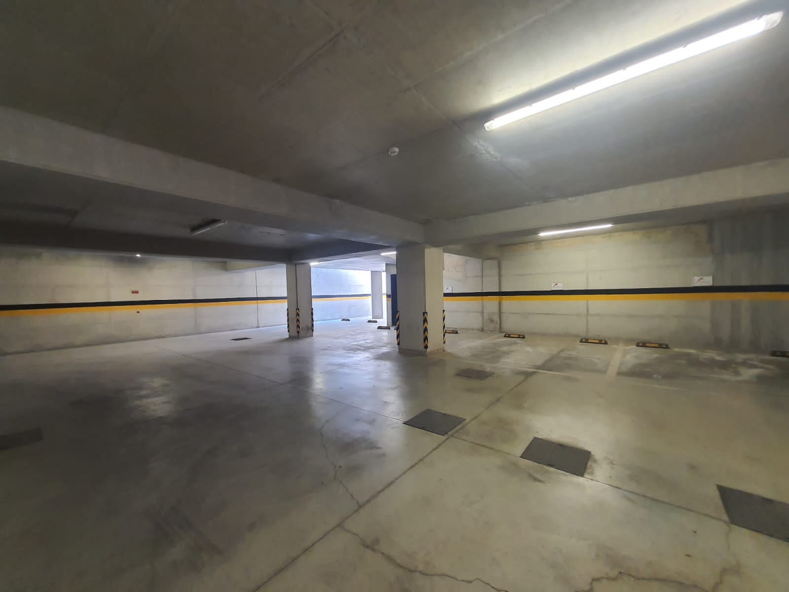 320m2 Office in Mesa Geitonia, Limassol, Cyprus No. 54121