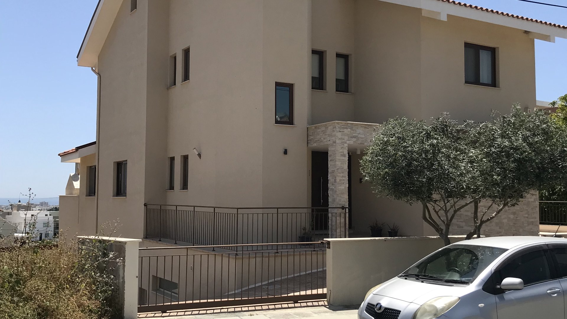 3 bedrooms Villa in Agios Athanasios, Limassol, Cyprus No. 26165