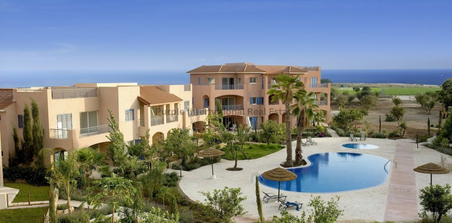 10 bedrooms Commercial property in Mandria, Paphos, Cyprus No. 37606