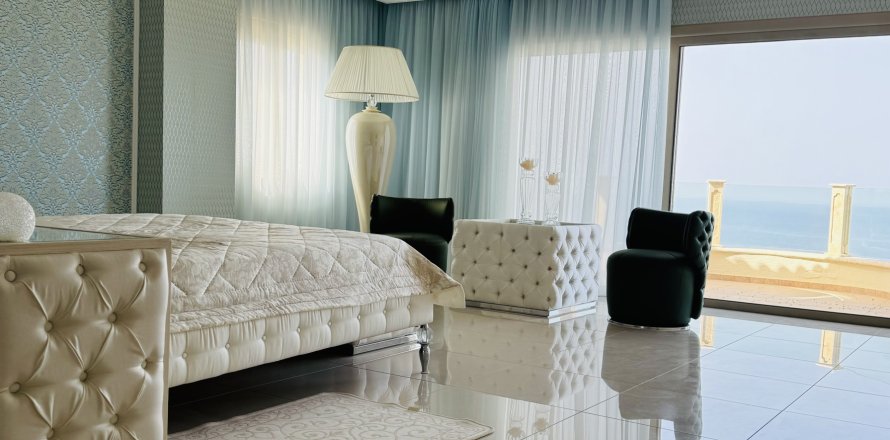 5 bedrooms Villa in Pegeia, Paphos,  No. 49408