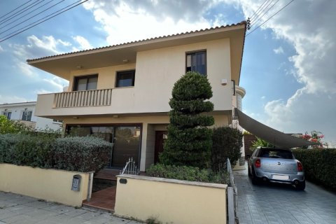 4 bedrooms Townhouse in Larnaka,  No. 40637