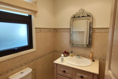 4 bedrooms Townhouse in Larnaka,  No. 40637 8