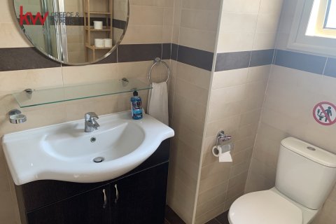 2 bedrooms Apartment in Larnaca, Larnaka,  No. 40639 9