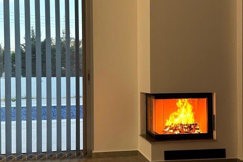 3 bedrooms Villa in Larnaka,  No. 40640 11