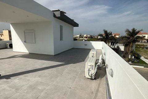 3 bedrooms Villa in Larnaka,  No. 40640 21