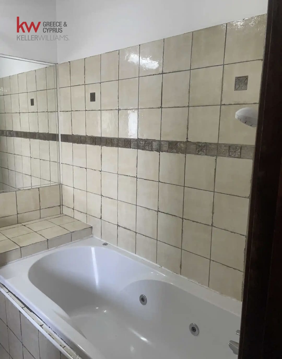 6 bedrooms Townhouse in Agios Nikolaos, Paphos, Cyprus No. 40641