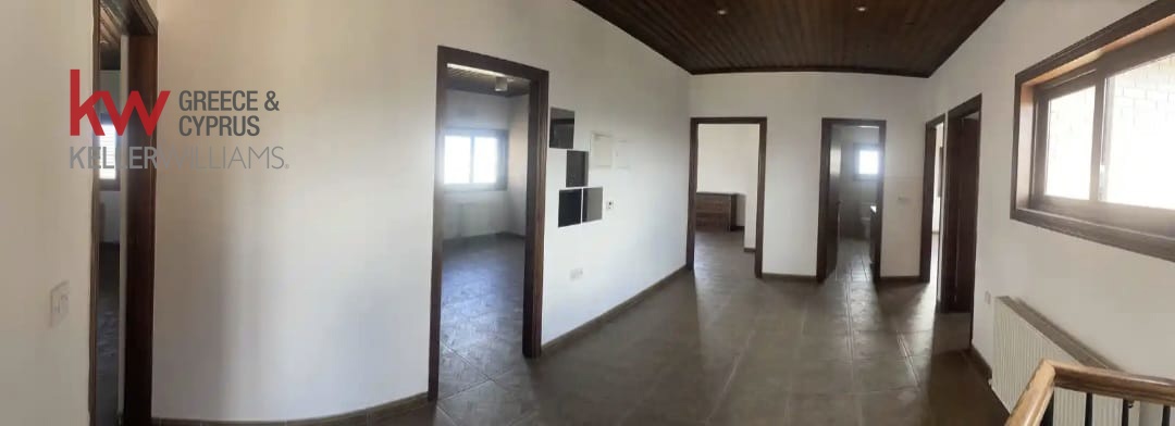 6 bedrooms Townhouse in Agios Nikolaos, Paphos, Cyprus No. 40641