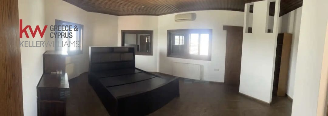 6 bedrooms Townhouse in Agios Nikolaos, Paphos, Cyprus No. 40641