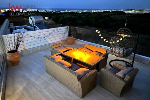 Квартира с 2 спальнями в Паралимни, Аммохостос,  № 40636 10