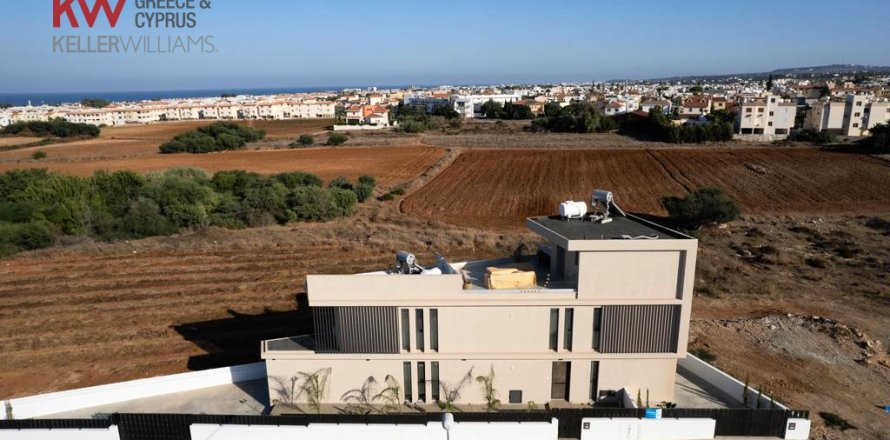 Квартира с 2 спальнями в Паралимни, Аммохостос,  № 40636