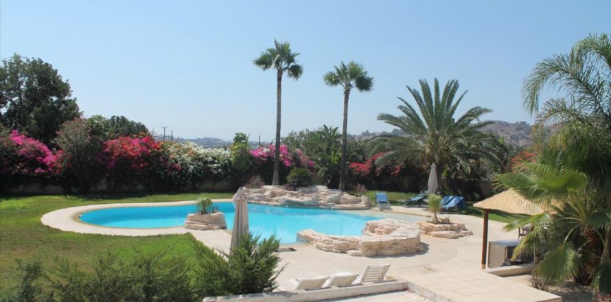 4 dormitorios Villa en Limassol,  No. 38341
