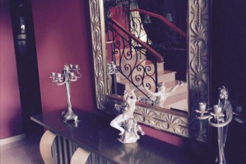 4 bedrooms Villa in Limassol,  No. 38342 4