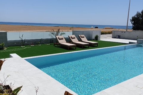 4 bedrooms Villa in Pervolia, Larnaka, No. 40503 2
