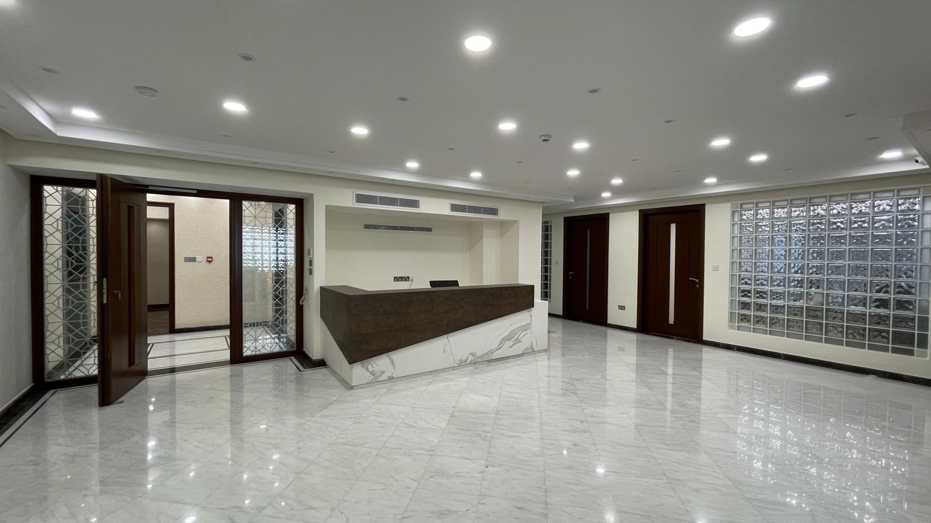 480m2 Office in Limassol, Cyprus No. 29545