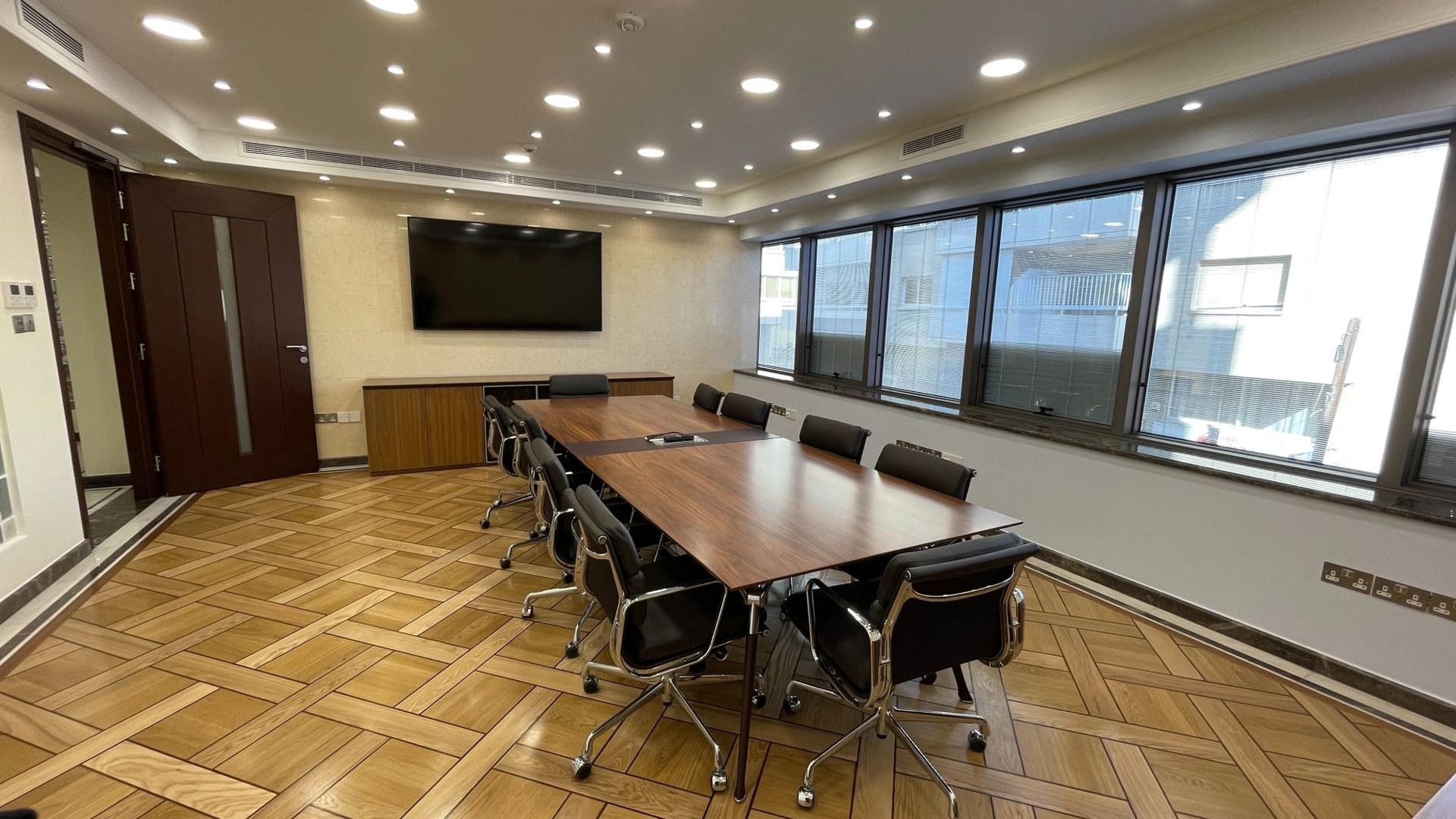 480m2 Office in Limassol, Cyprus No. 29545