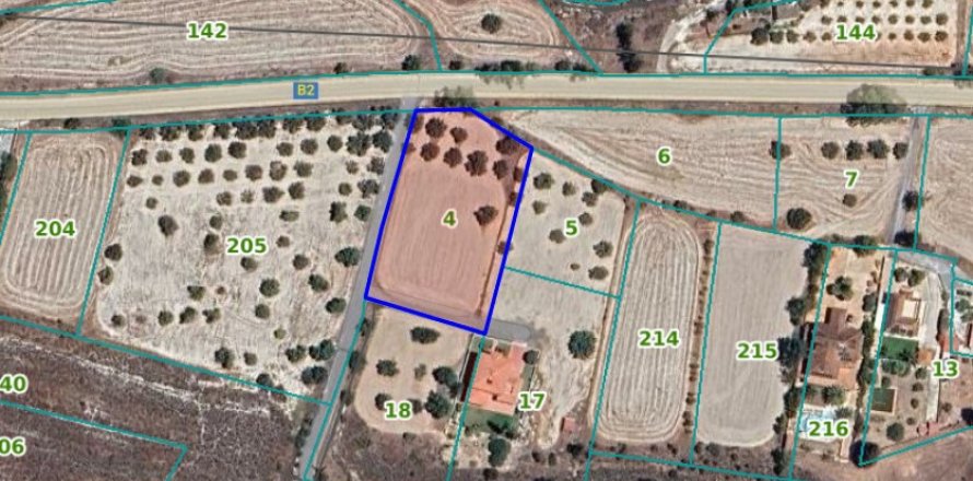 3503m2 Land in Larnaka, No. 40120