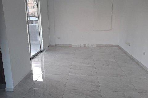 2 bedrooms Apartment in Larnaca, Larnaka,  No. 40121 5