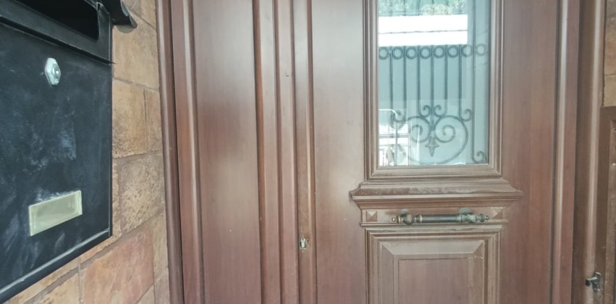 3 bedrooms Apartment in Larnaca, Larnaka, No. 40207