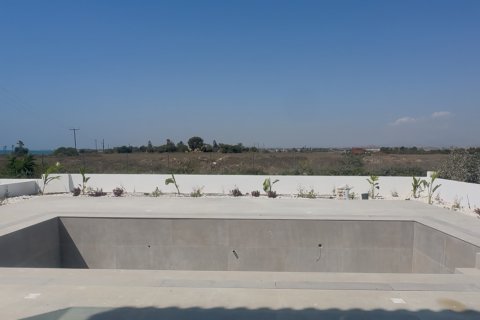 3 bedrooms Townhouse in Pervolia, Larnaka, No. 40208 5