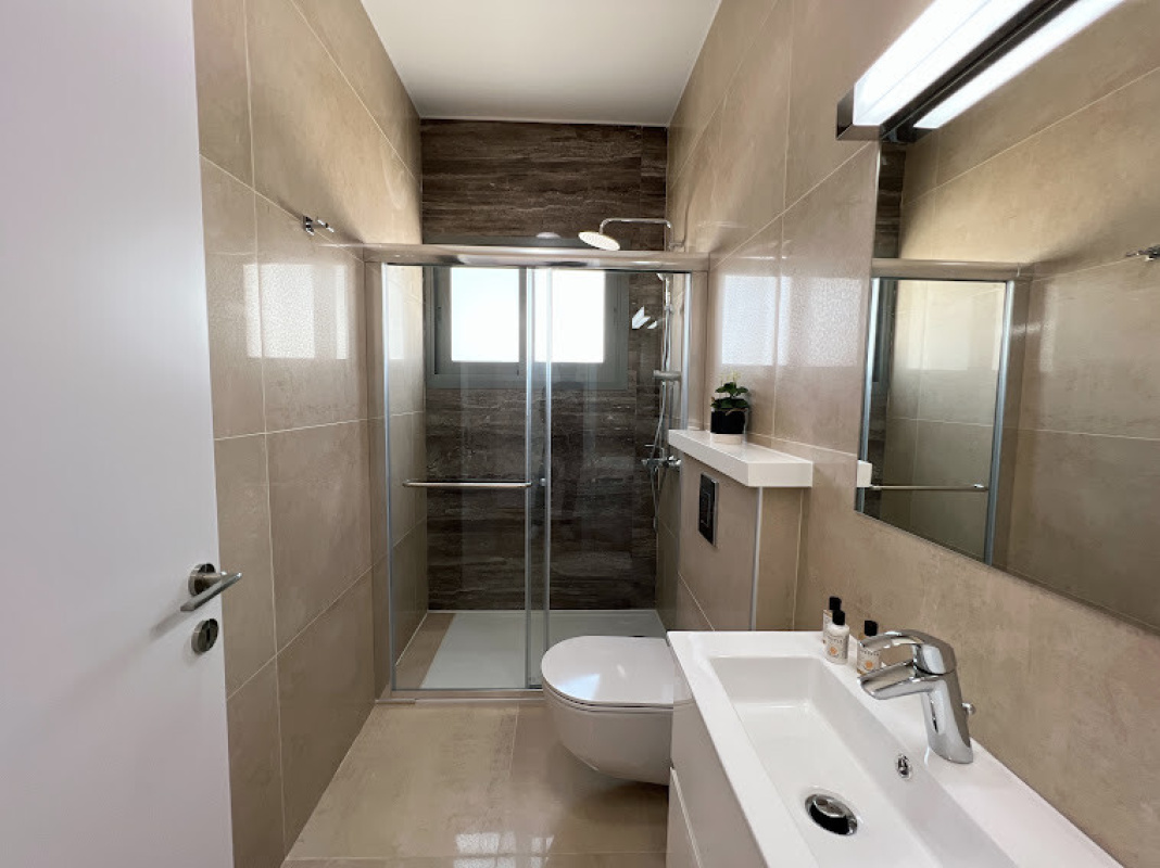 Квартира с 3 комнатами в Ларнака, Кипр № 38948
