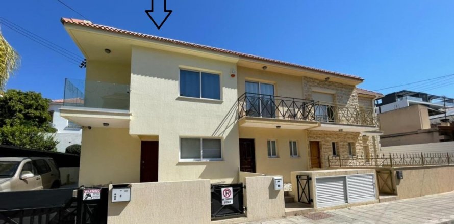 5 rooms Townhouse in Limassol,  No. 38945