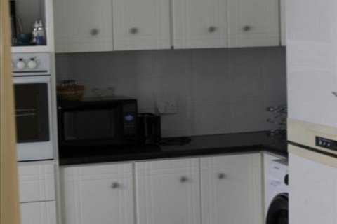 4 bedrooms Apartment in Limassol,  No. 38529 6