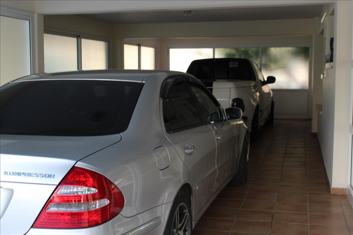 4 bedrooms Apartment in Limassol, Cyprus No. 38529