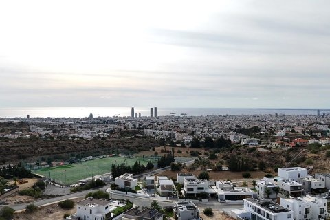 4 bedrooms Villa in Agios Athanasios, Limassol,  No. 47195 3