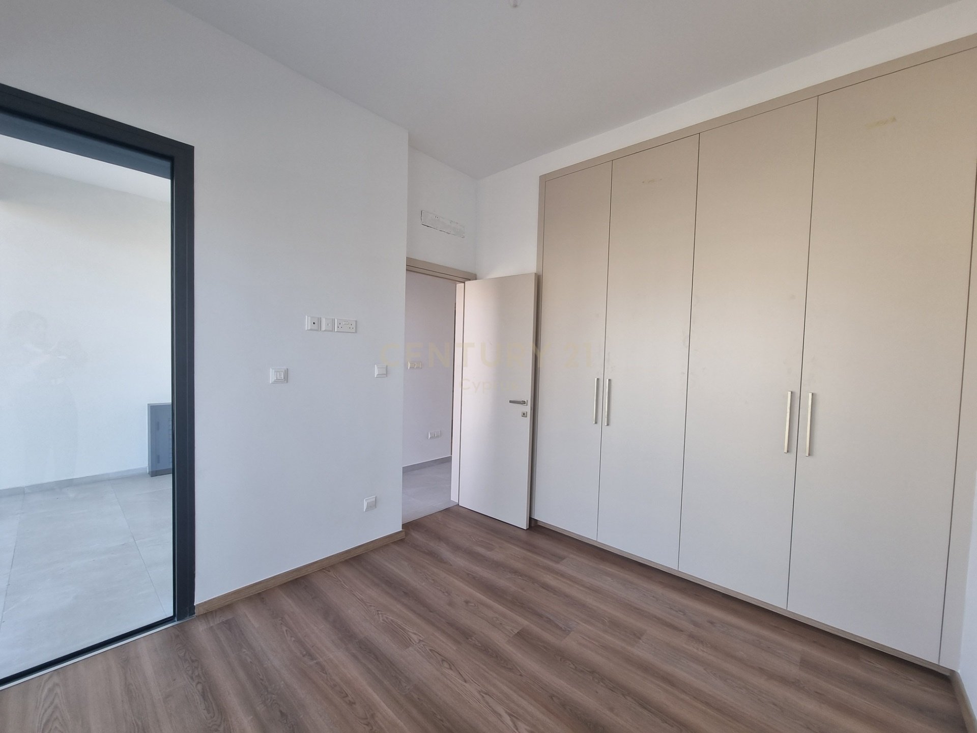 2 bedrooms Apartment in Germasogeia, Limassol, Cyprus No. 23385