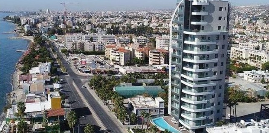 4 bedrooms Penthouse in Limassol,  No. 46101
