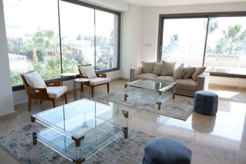 4 bedrooms Penthouse in Limassol,  No. 46101 10