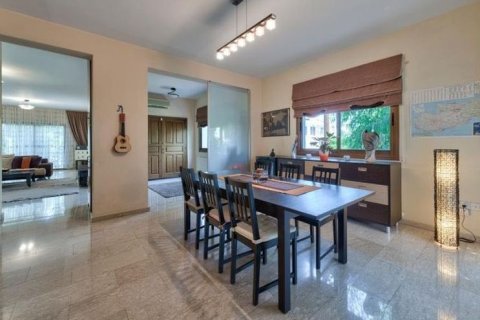 3 bedrooms Villa in Limassol,  No. 46100 15
