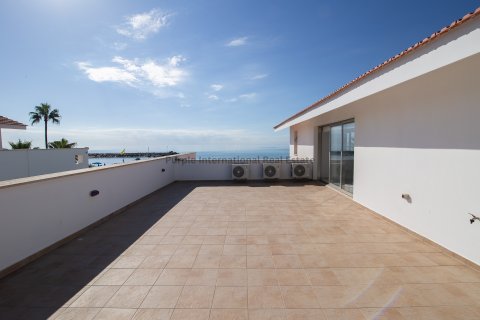 4 bedrooms Villa in Larnaka,  No. 39175 2