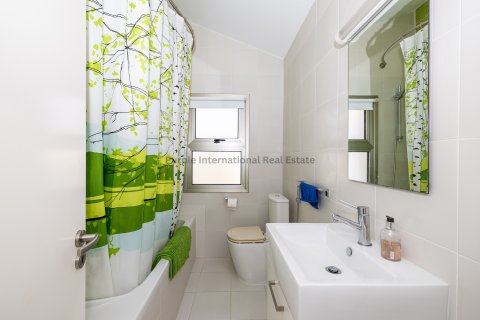 4 bedrooms Villa in Larnaka,  No. 39175 19