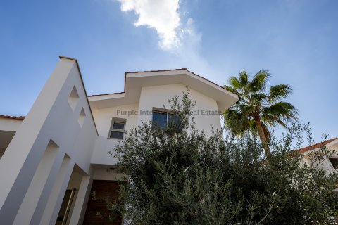 4 bedrooms Villa in Larnaka,  No. 39175 27