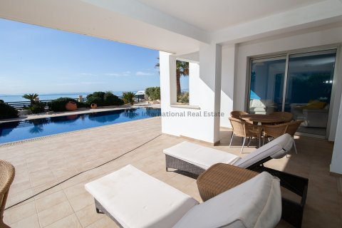 4 bedrooms Villa in Larnaka,  No. 39175 25
