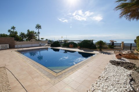 4 bedrooms Villa in Larnaka,  No. 39175 22