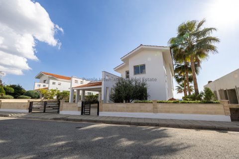 4 bedrooms Villa in Larnaka,  No. 39175 7