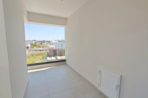 1 bedroom Apartment in Larnaka, No. 56659 2